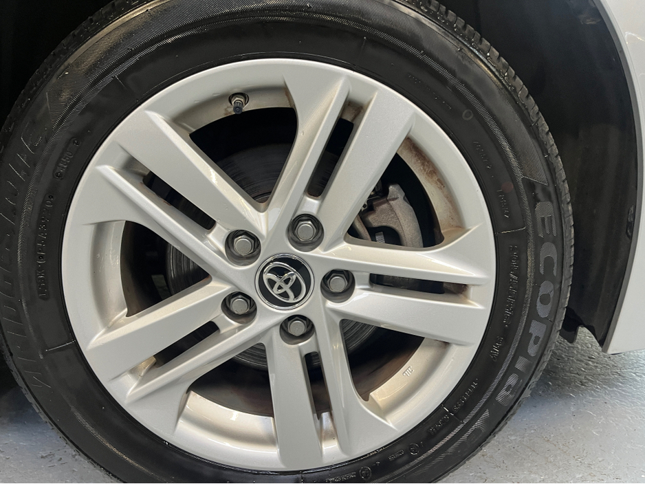 2021 Toyota Celsior HYBRID LUNA H/B AUTO 4DR €24,500