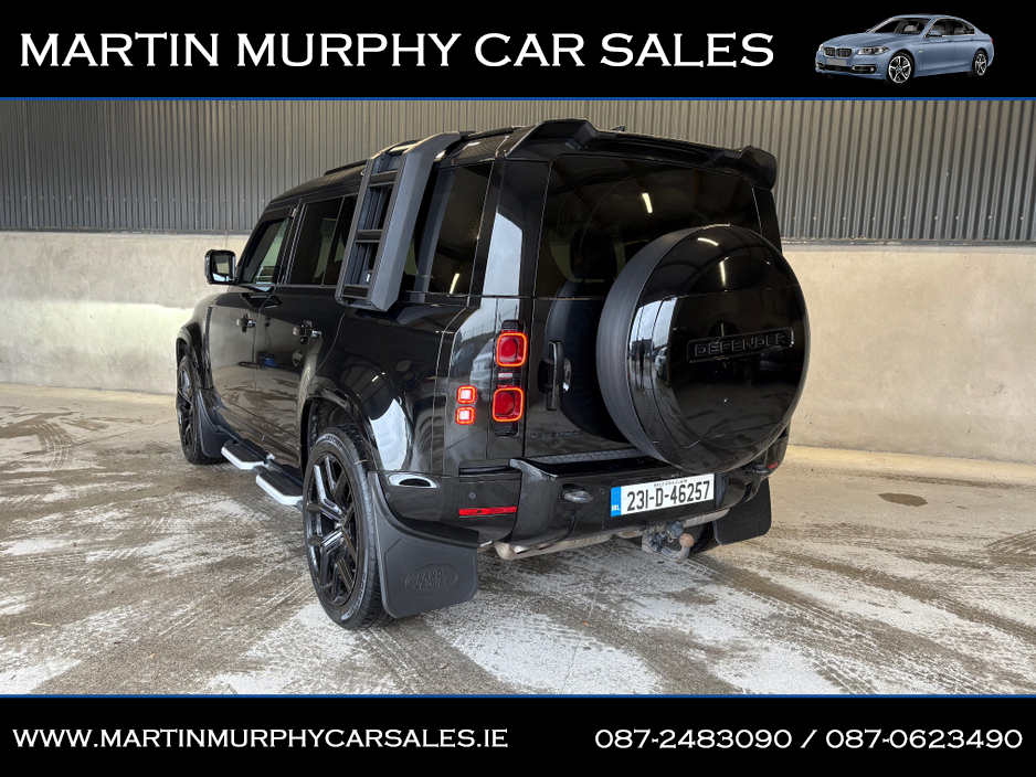 2023 Land Rover Defender 110 3.0 D250 X-DYNAMIC 7 SEATS €89,950