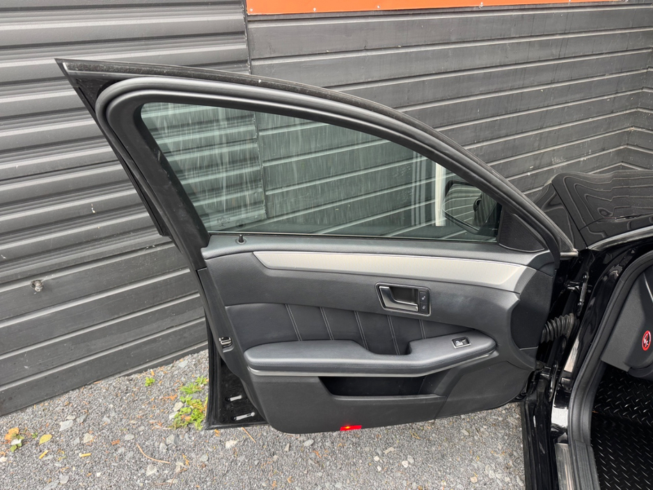 2014 Mercedes-Benz E Class - image 17