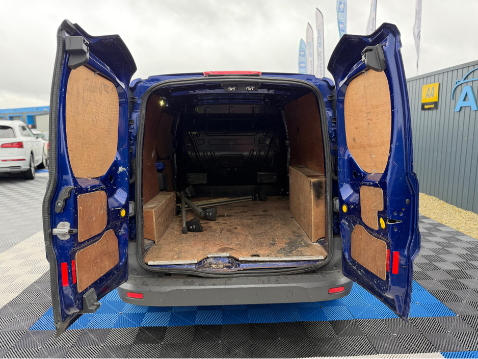 2017 Ford Transit Connect - image 25