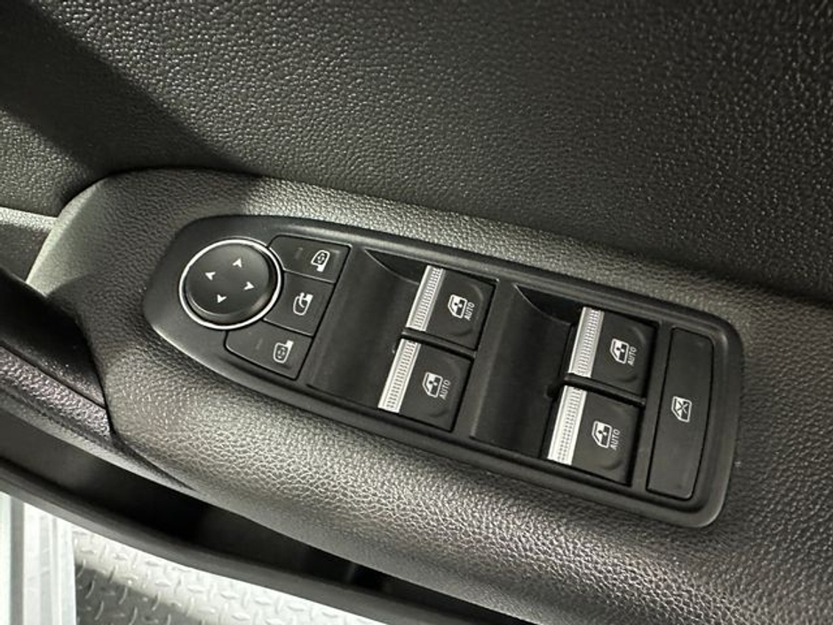 2020 Renault Captur - image 20