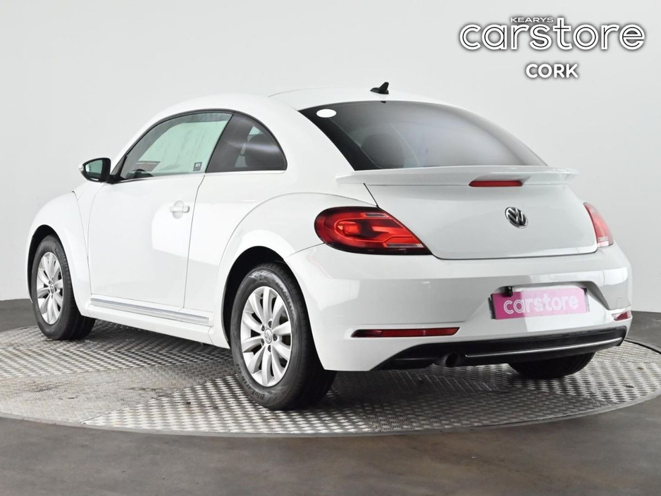 2017 Volkswagen Beetle - image 3