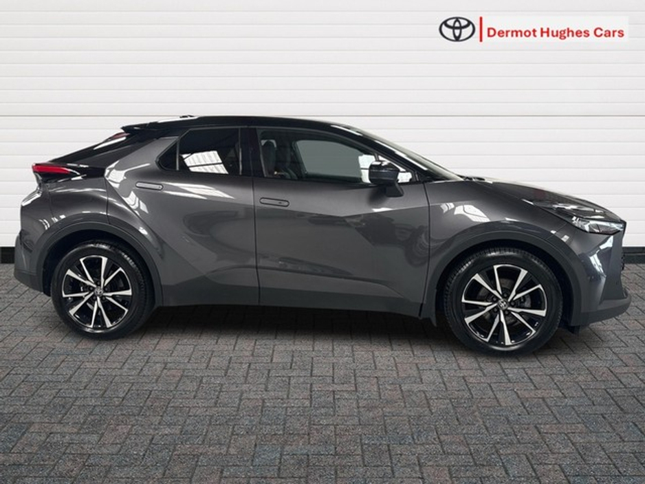 2024 Toyota C-HR - image 3