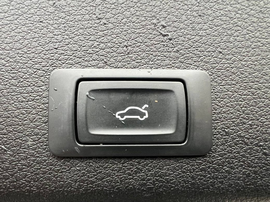 2023 Audi Q8 e-tron E-TRON SPORT 55 QUATTRO // APPLE CARPLAY/ANDROID AUTO // ADAPTIVE AIR SUSPENSION // DUAL ZONE CLIMATE CONTROL €40,950