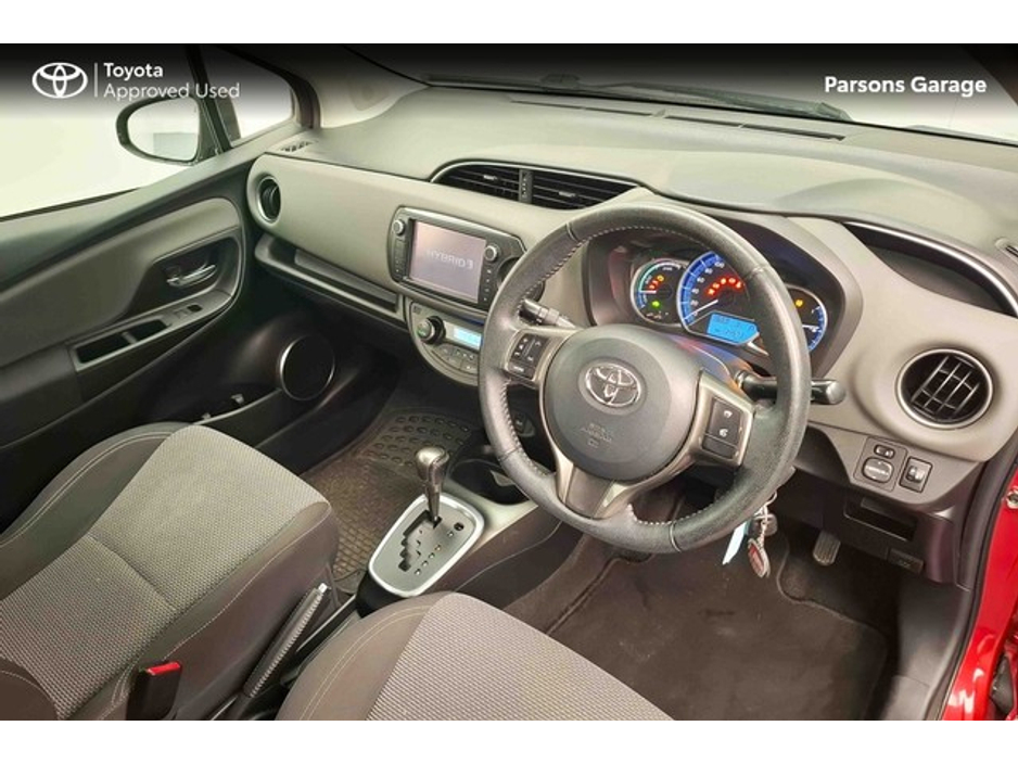 2015 Toyota Yaris - image 7