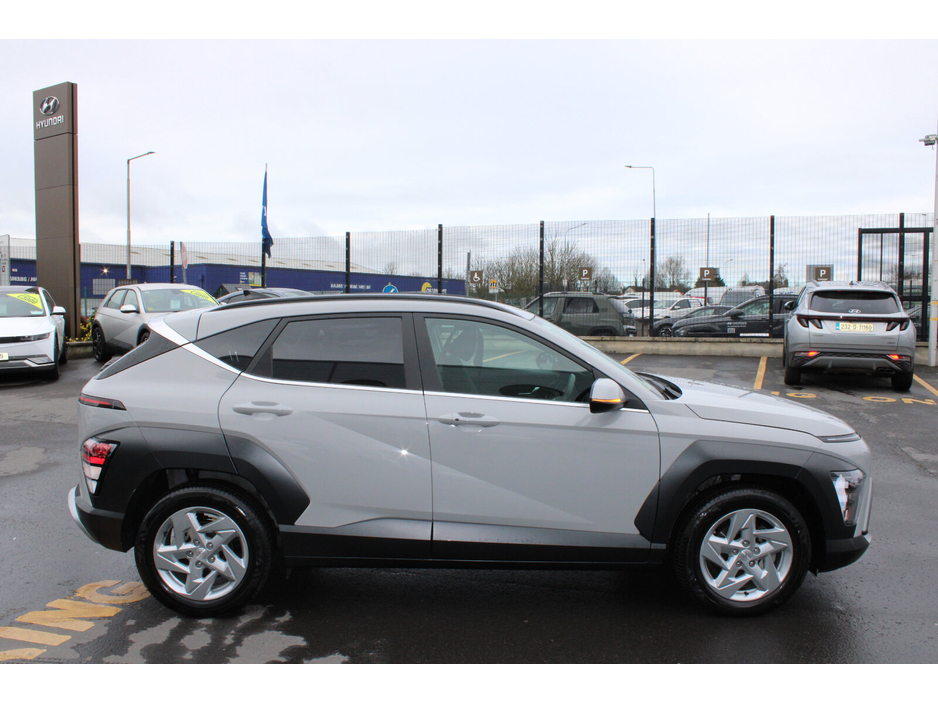 2023 Hyundai Kona - image 6