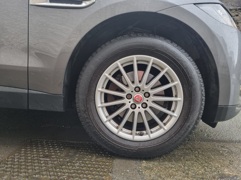 2017 Jaguar F-Pace RWD 2.0 D 163PS Prestige €10,999