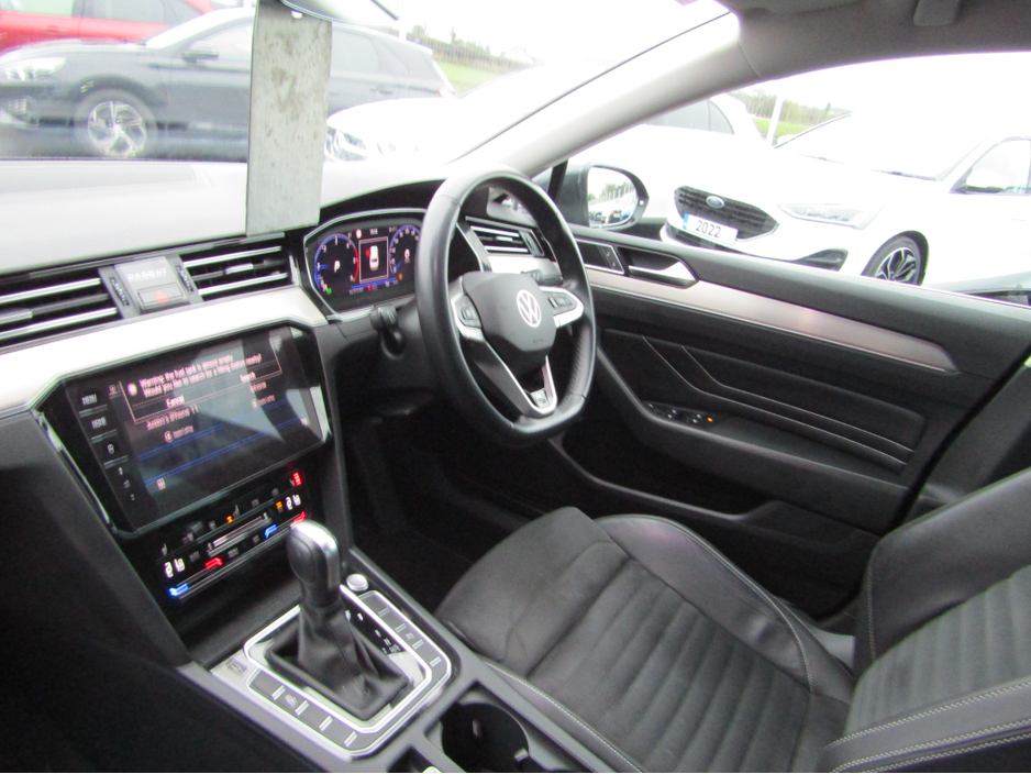 2022 Volkswagen Passat R-LINE 2.0 TDI D7F 150 4DR AUTO