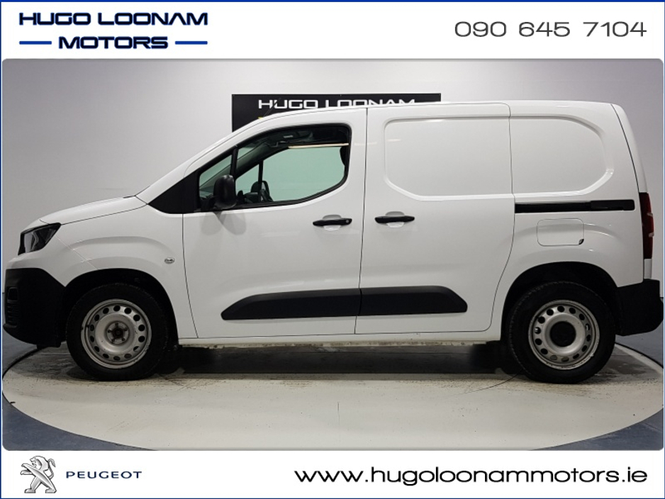 2020 Peugeot Partner - image 4