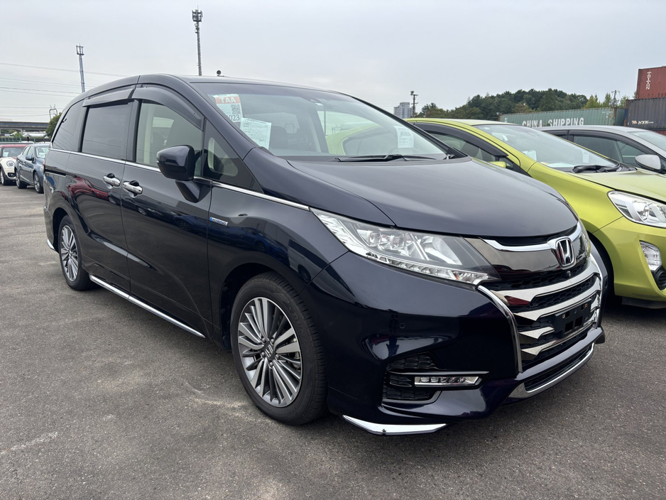 2020 Honda Odyssey 7 SEATER ABSOLUTE AUTOMATIC HYBRID 2.0 PETROL //HALF LEATHER SEATS//FULL ELECTRIC DRIVERS SEAT//KEYLESS ENTRY//POWER SLIDING REAR DOORS// €31,950