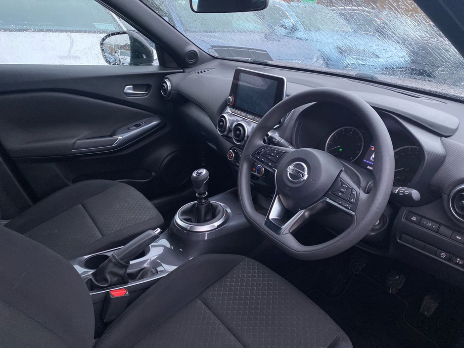 2020 Nissan Juke - image 9