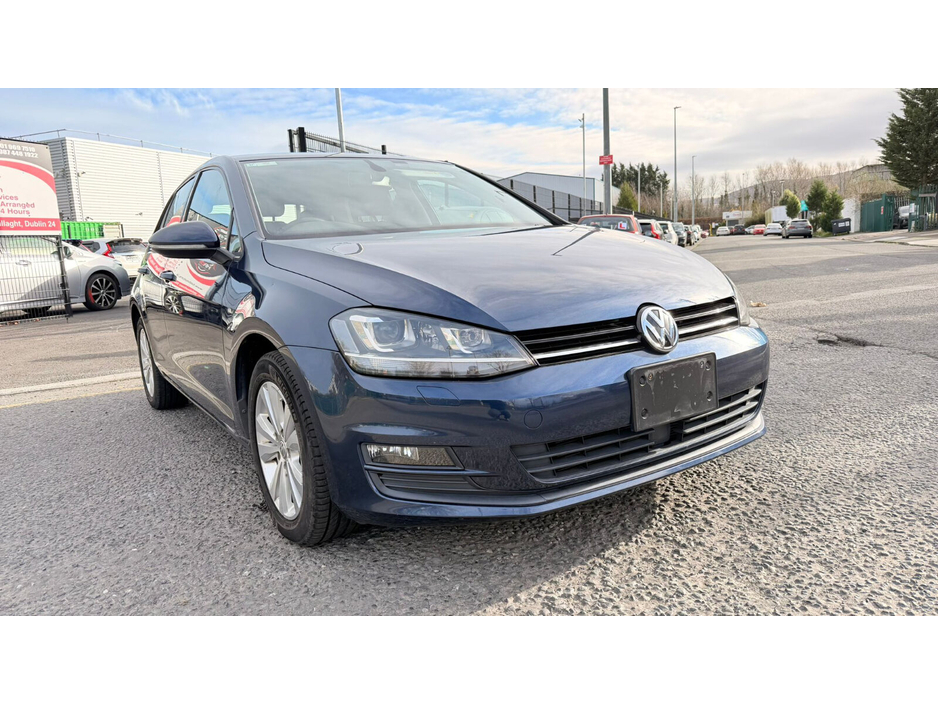 2015 Volkswagen Golf - image 10