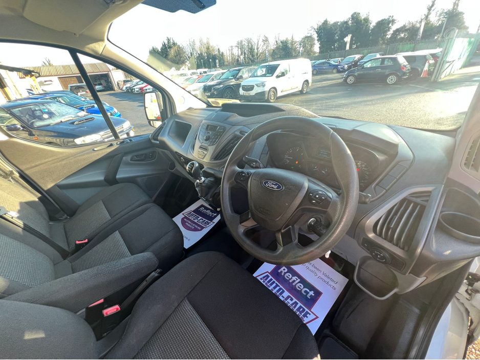 2018 Ford Transit Custom - image 10