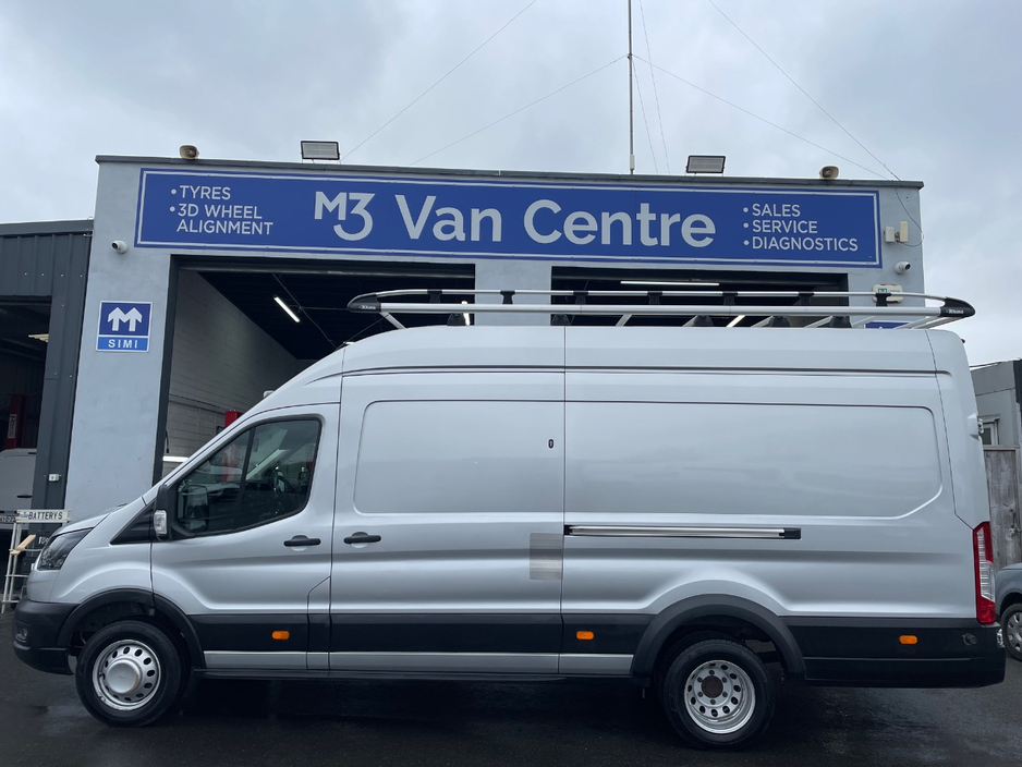 2023 Ford Transit - image 2