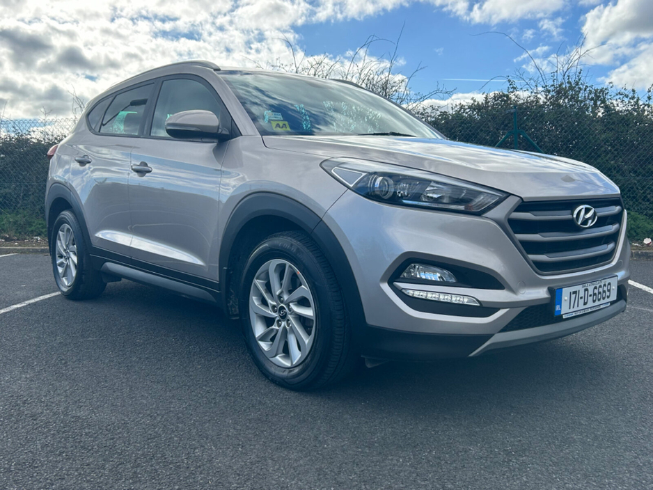 2017 Hyundai Tucson - image 2