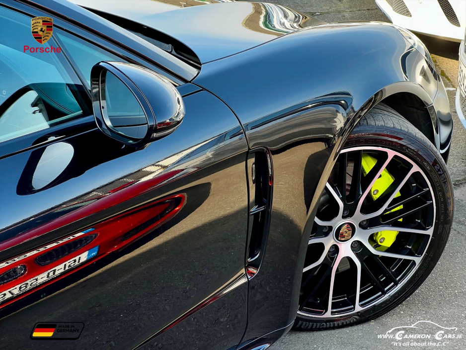 2022 Porsche Panamera - image 11