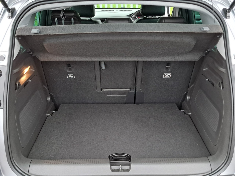 2022 Opel Crossland - image 18