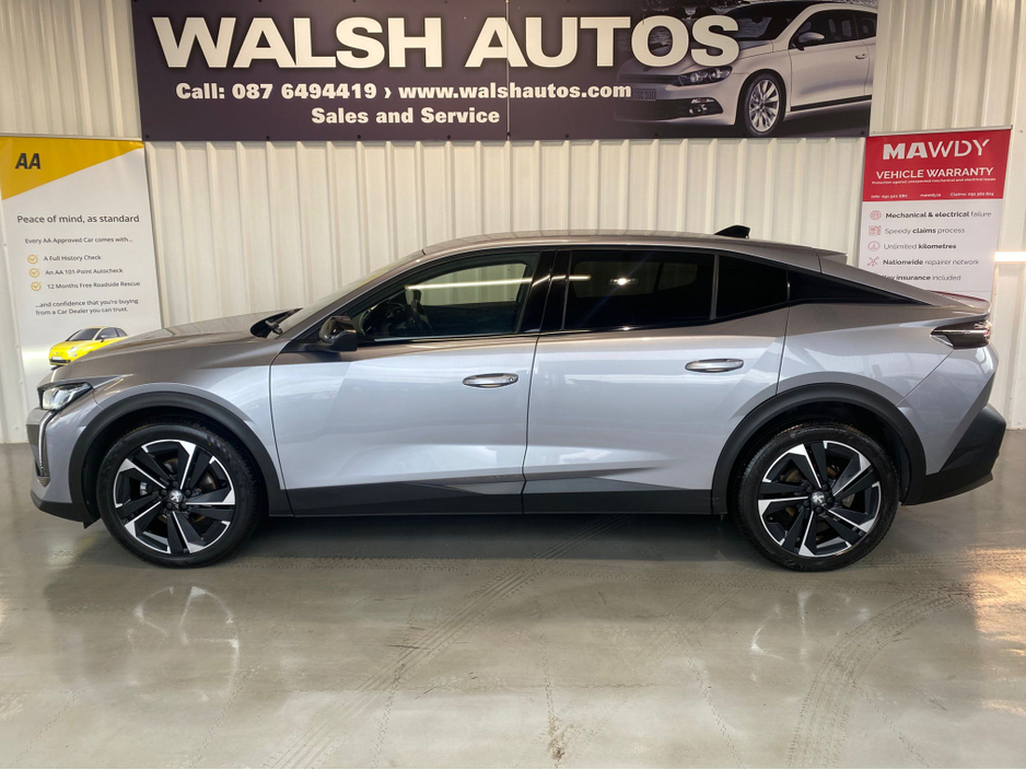 2023 Peugeot 408 - image 3