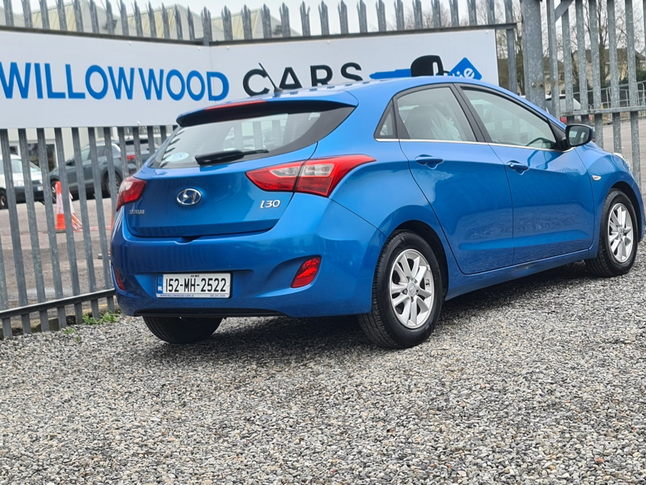 2015 Hyundai i30 - image 2