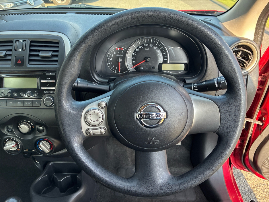 2015 Nissan Micra - image 13