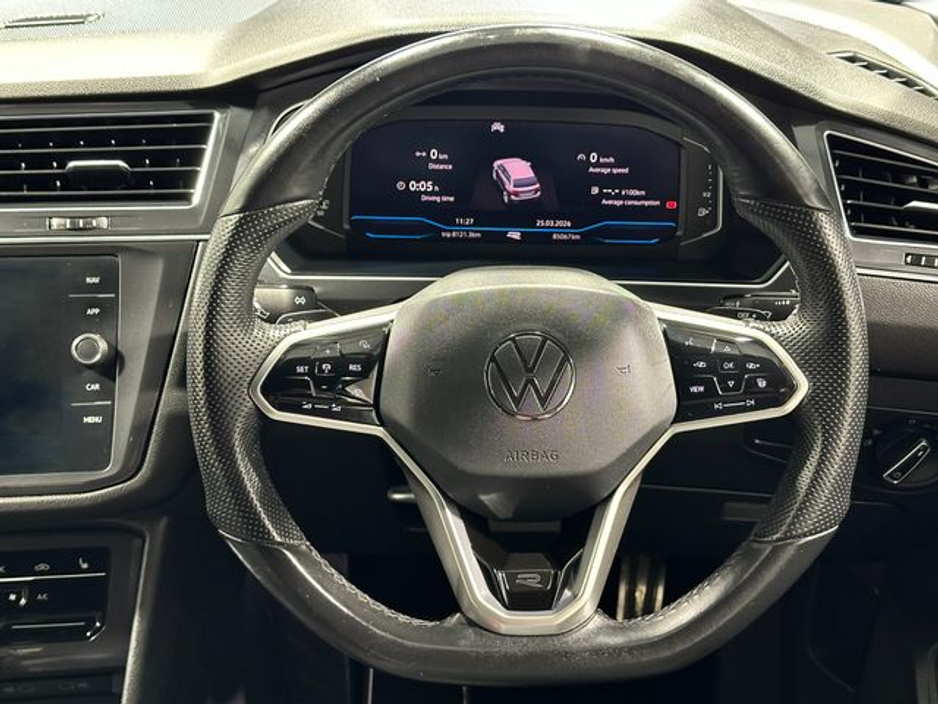 2023 Volkswagen Tiguan Allspace - image 12