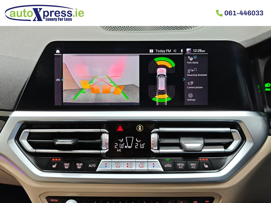 2021 BMW 3 Series - image 30