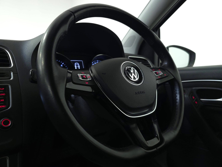 2015 Volkswagen Polo  €11,950