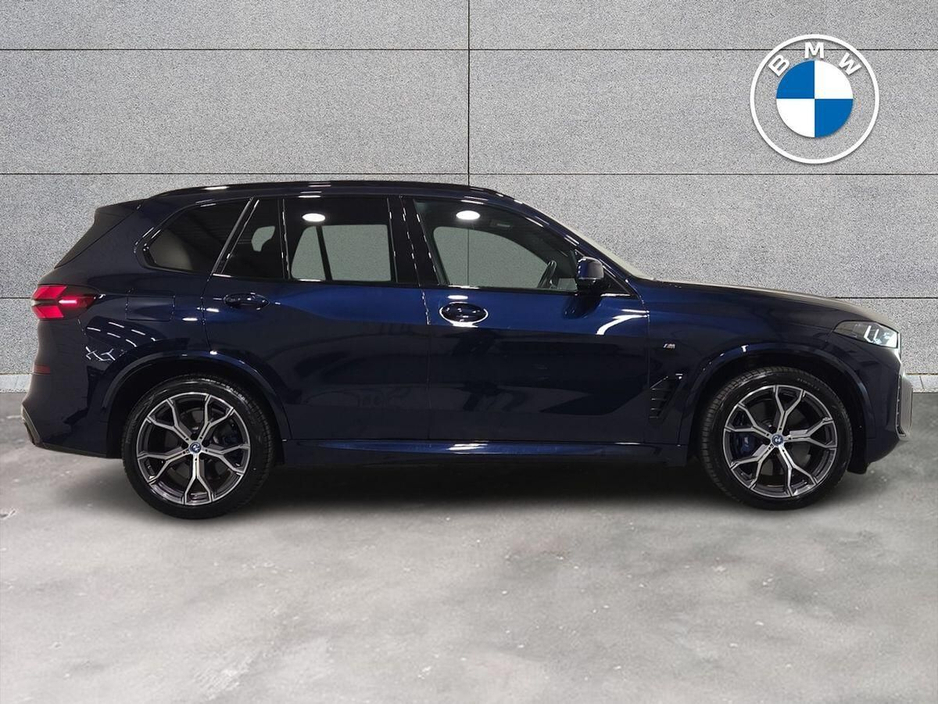 2025 BMW X5 - image 25