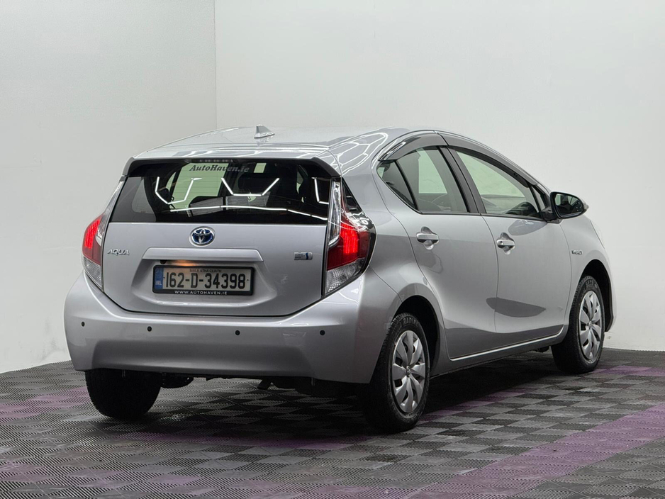 2016 Toyota Aqua - image 6