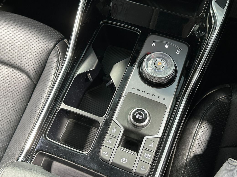 2024 Kia Sorento - image 24