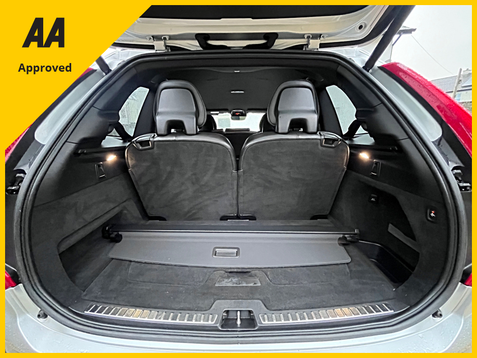 2017 Volvo XC90 D5 R-DESIGN 235HP 5DR AUTO €29,950