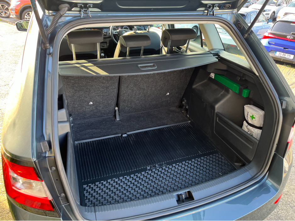 2020 Skoda Fabia - image 8