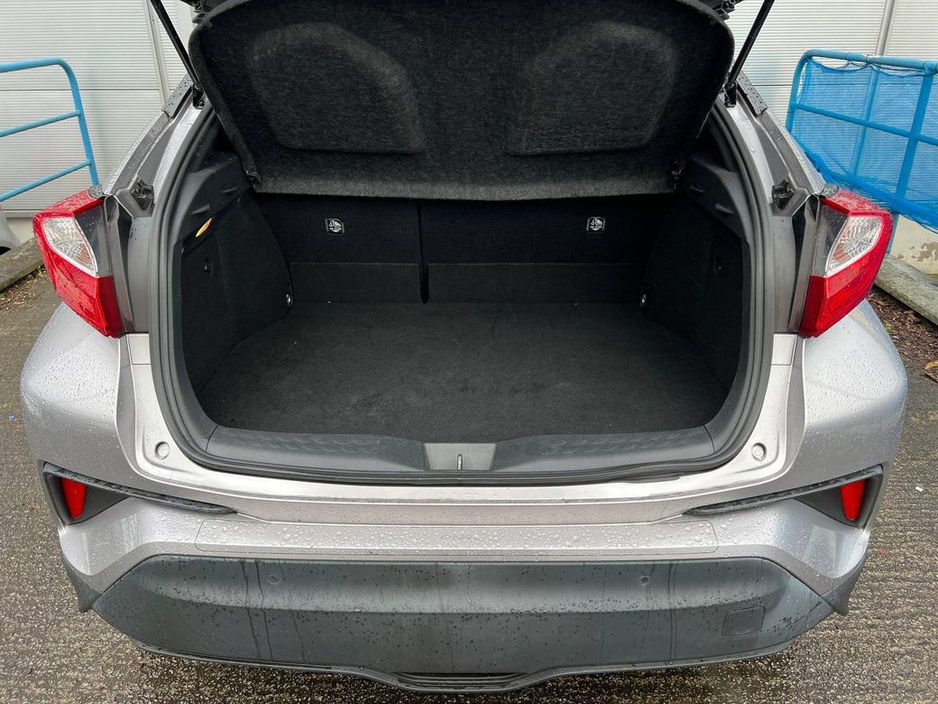 2018 Toyota C-HR G-LED EDITION 1.8 HYBRID // HEATED SEATS // DIAMOND CUT ALLOYS // ADAPTIVE CRUISE CONTROL €19,900