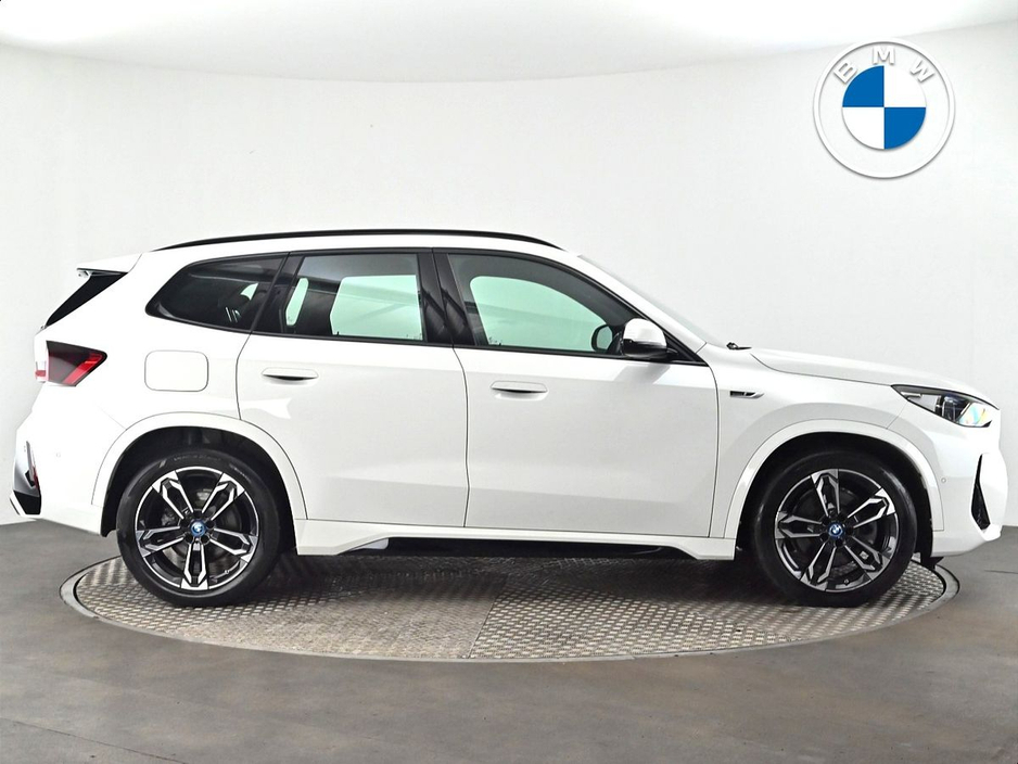 2023 BMW X1 - image 23