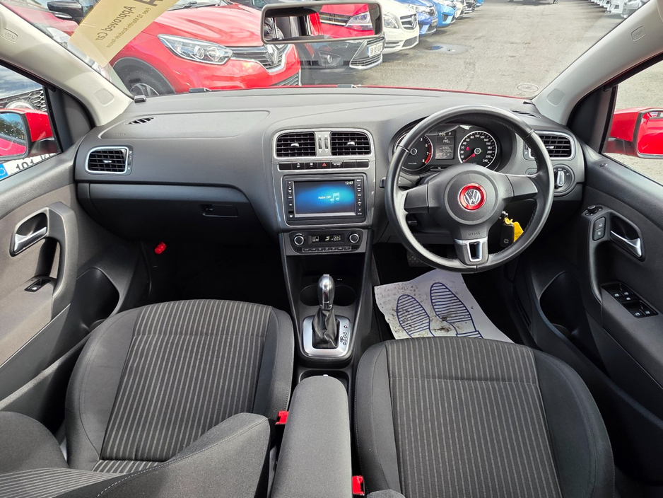 2013 Volkswagen Polo - image 9