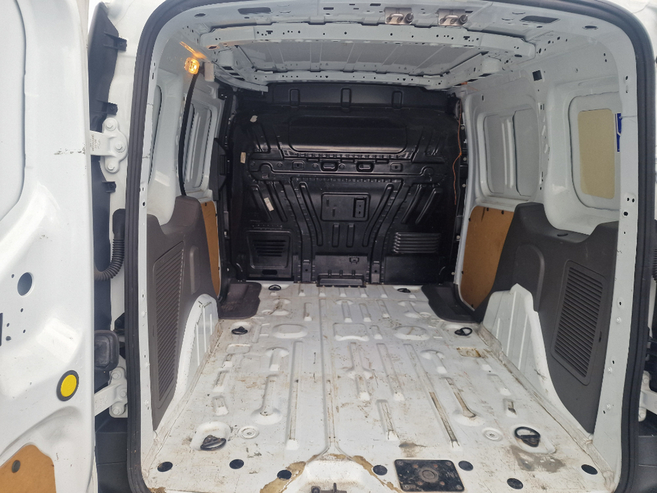 2022 Ford Transit Connect - image 18