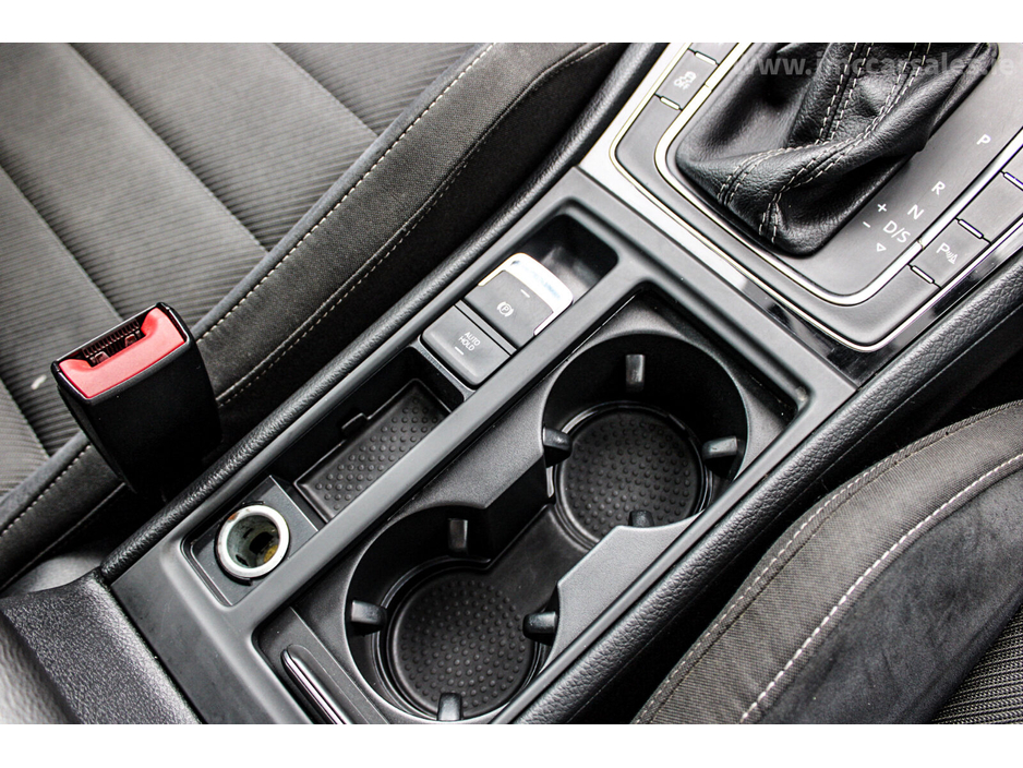 2019 Volkswagen Golf - image 23