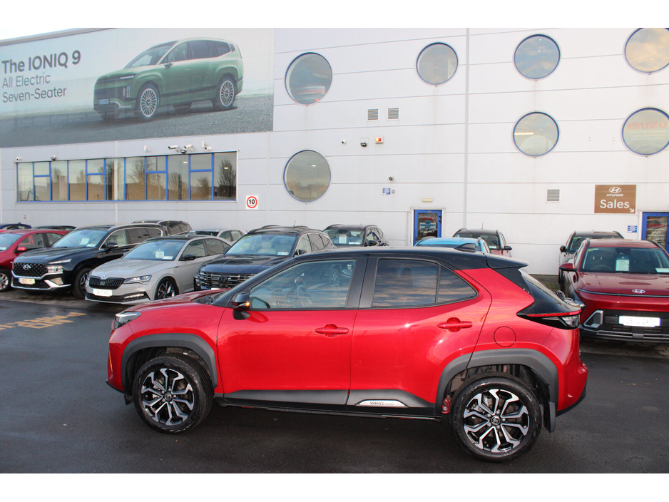 2023 Toyota Yaris Cross 1.5 Hybrid CVT Luna Sport €28,950