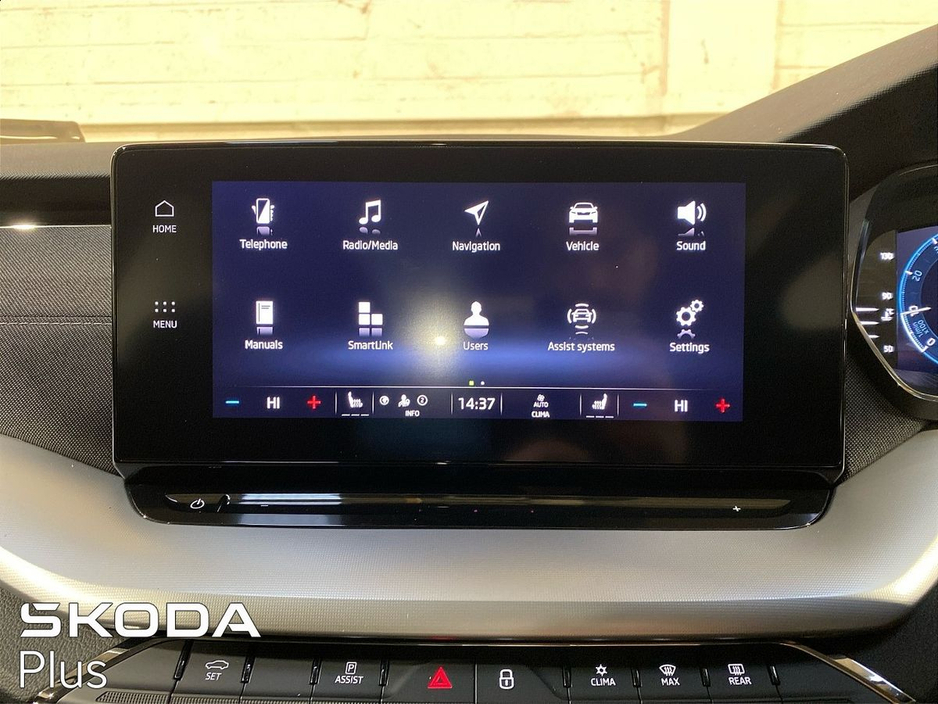 2023 Skoda Octavia - image 14