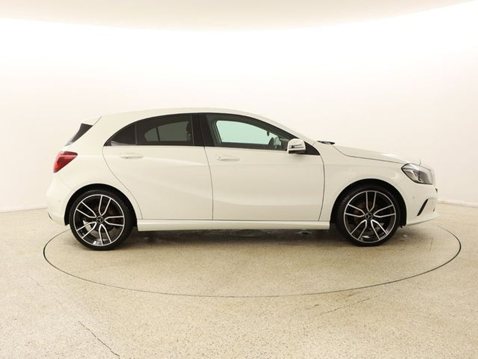 2015 Mercedes-Benz A Class - image 8