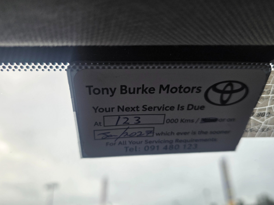 2017 Toyota Auris Hybrid Sol Touring Sports €16,950