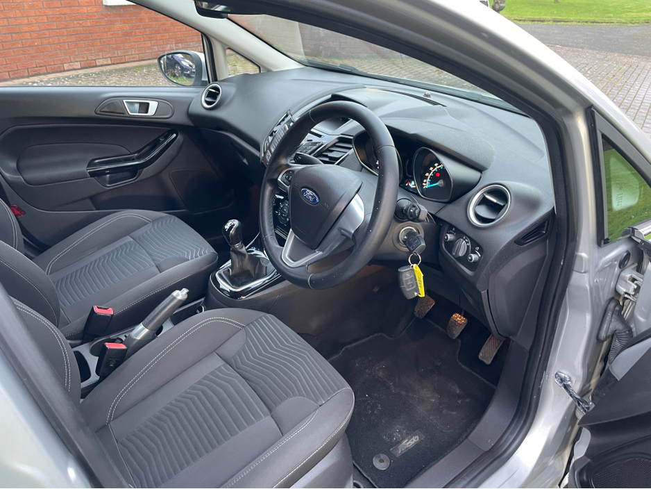 2013 Ford Fiesta 1.25 ZETEC 82PS 5DR ARGENTO €5,950