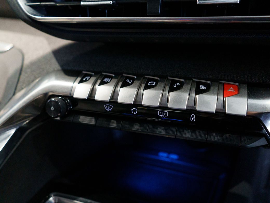 2021 Peugeot 3008 - image 15