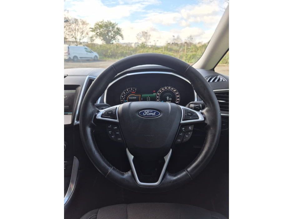 2016 Ford S-Max - image 21