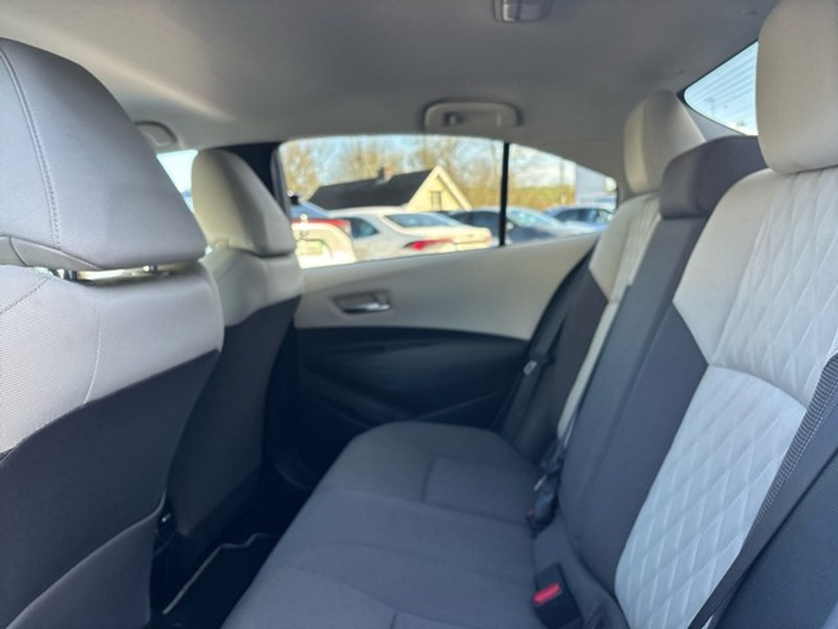 2022 Toyota Corolla - image 7