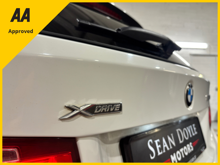 2015 BMW 3 Series - image 10