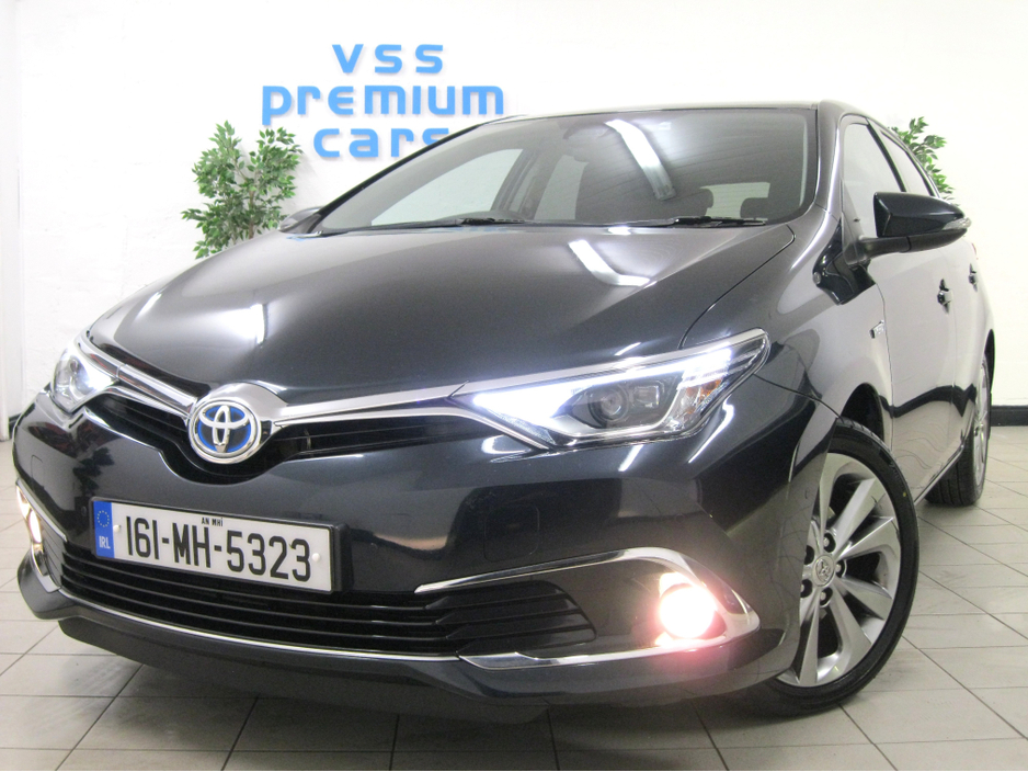 2016 Toyota Auris - image 5