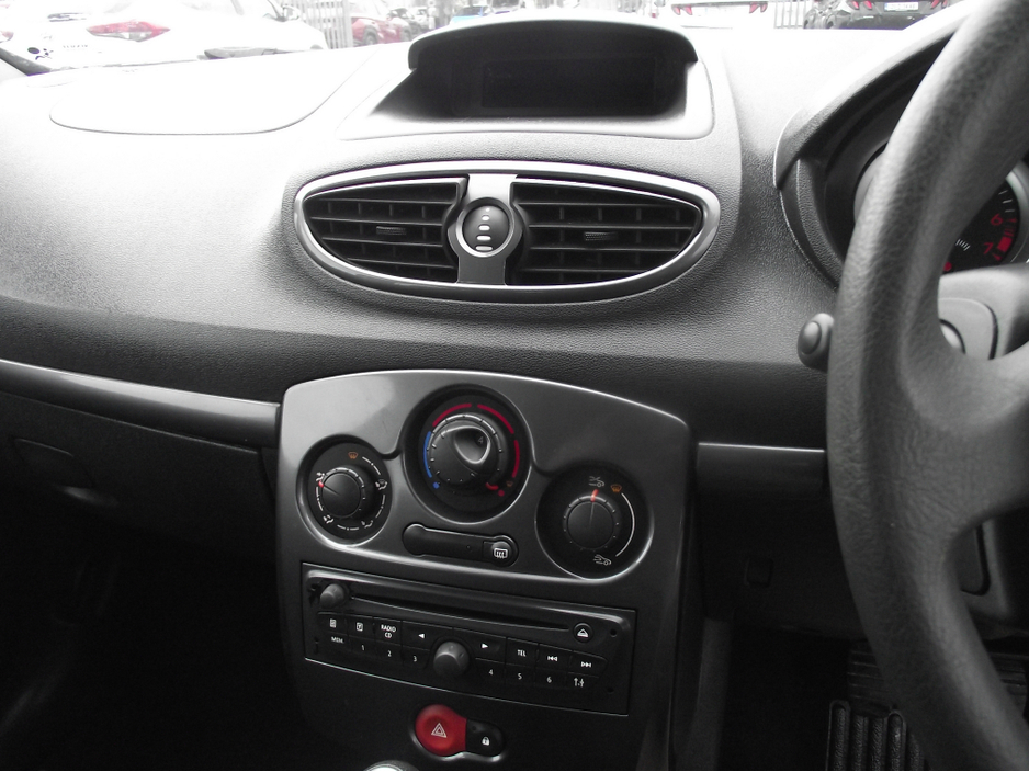 2013 Renault Clio III COLLECTION 1.2 75 5DR €4,950