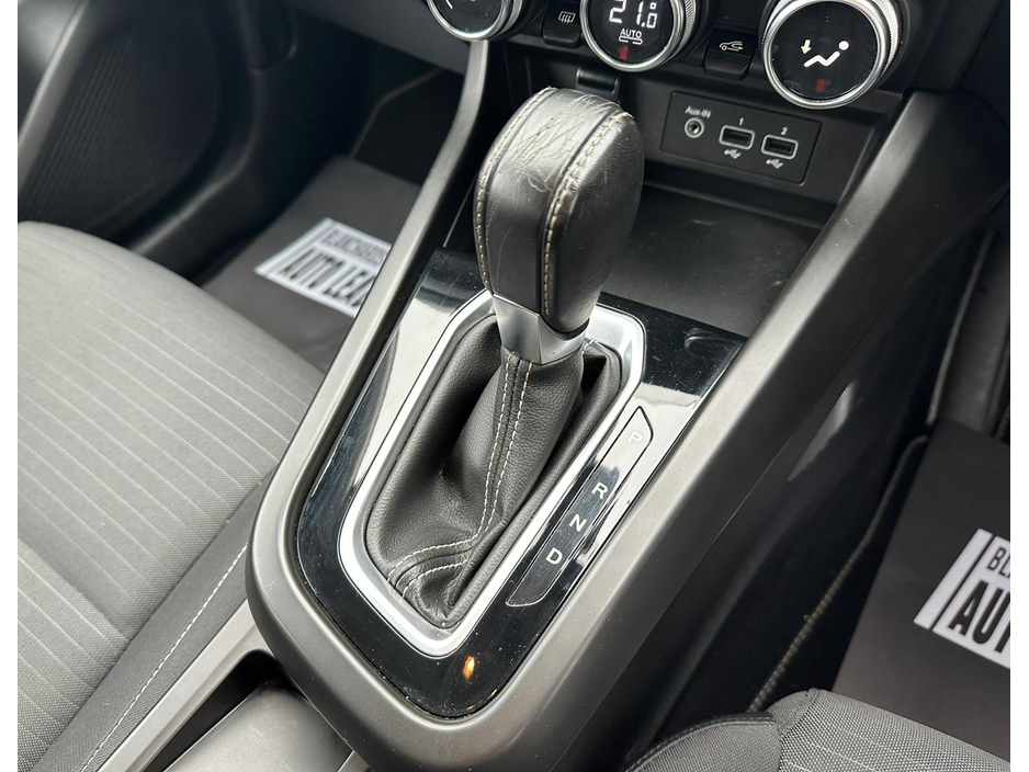 2023 Renault Arkana - image 25