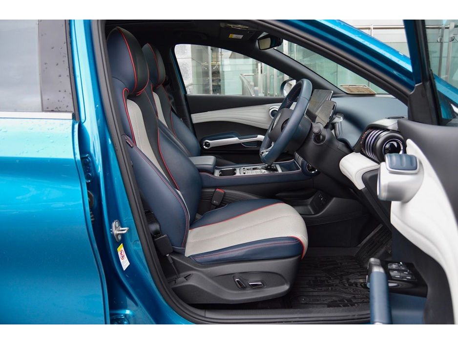 2025 BYD ATTO 3 60kWh 204PS Design . Leather Roof €35,995